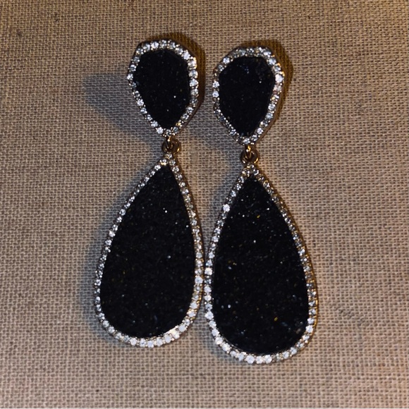Baublebar Moonlight Druzy Drop Earring
Black stones,gold, clear stones framing - Picture 2 of 5